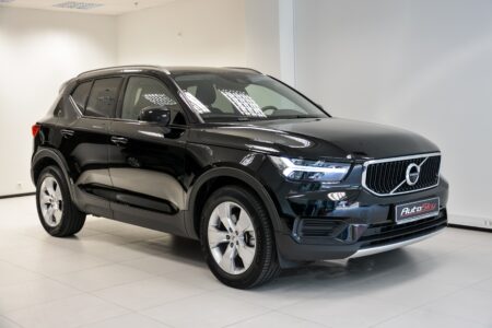 Volvo XC40 D4 AWD Momentum